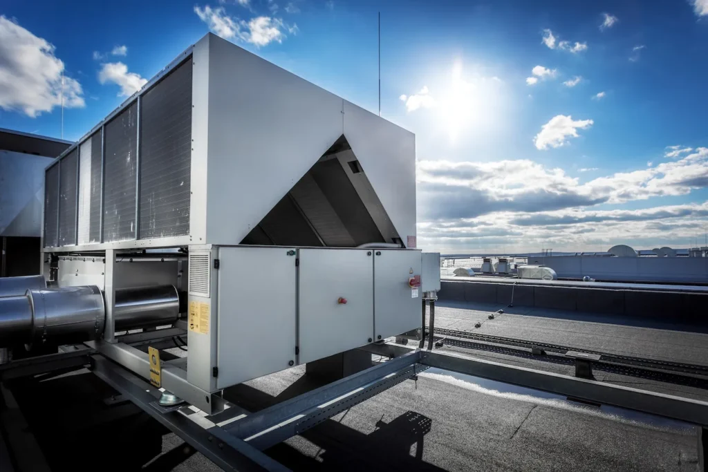 Commercial HVAC system on roof of business in Lafayette, Louisiana. 