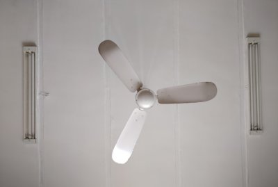 Ceiling fan white